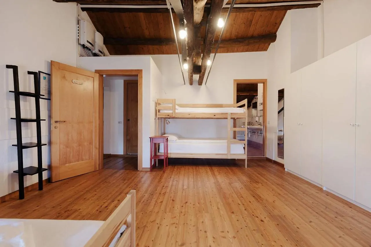 Fondazione Lucia De Conz Hostel San Gregorio nelle Alpi 0*,  Italy